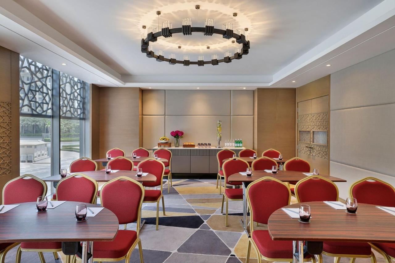 Courtyard By Marriott Culture Village, Dubai Exterior foto